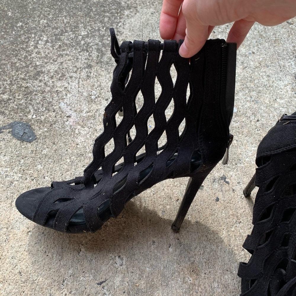 Cape robbin heels
